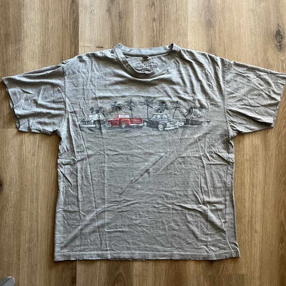 Newport Blue Chevrolet Trucks Men’s T-Shirt - Size Large - EUC